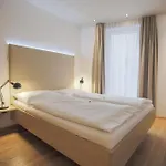 4 & 5 Apartment