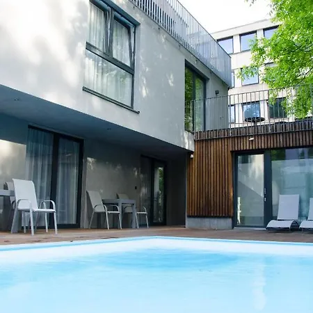 4 & 5 Apartman *